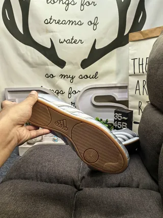 Adidas Tênis de futebol indoor prata branco sem cadarço slip-on com caixa do dedo acolchada 4