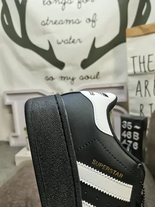 Adidas Superstar 黑白生活方式休闲鞋 3