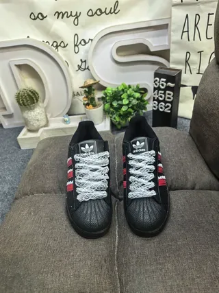 Adidas Superstar Black Red Speckled Star Lifestyle Sneakers 10
