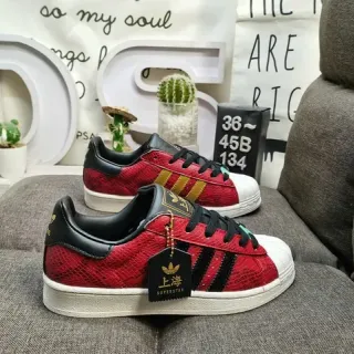 Adidas Superstar लाल सांपों की त्वचा काली सोने की जीवन शैली जूते