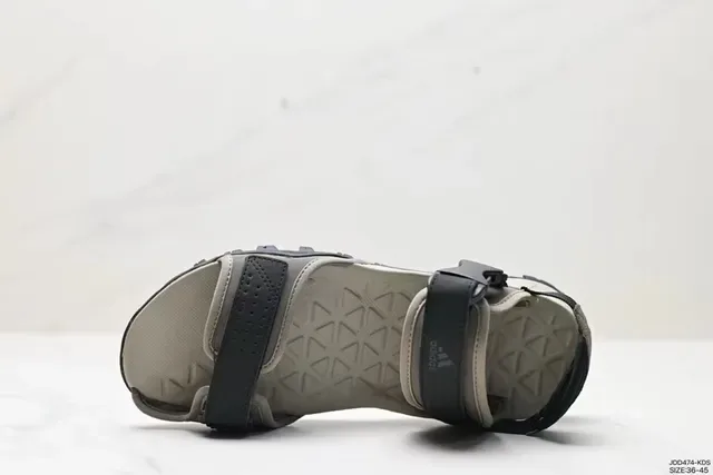 Adidas Terrex Outdoor Sandals Beige Black Multi-Strap Rugged Outsole Casual Sandals 8