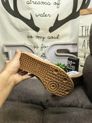 Adidas Chaussures Mary Jane sans lacets à brides blanc beige 4