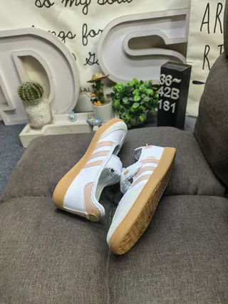 Adidas Chaussures Mary Jane sans lacets à brides blanc beige 6