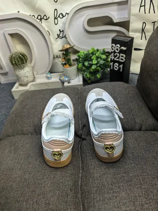 Adidas Chaussures Mary Jane sans lacets à brides blanc beige 8