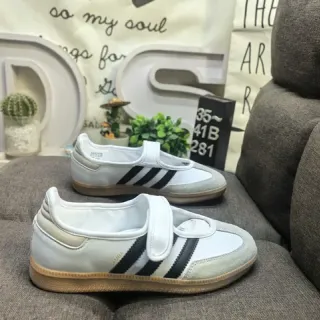 Adidas सफेद काला बिना लेस वेल्क्रो पट्टी लाइफस्टाइल स्नीकर
