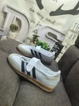 Adidas White Black Laceless Velcro Strap Lifestyle Sneakers 7