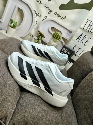 Adidas White Black Lightweight Mesh Upper Three-Stripe Side Branding Running Shoes 7