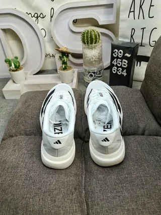 Adidas White Black Lightweight Mesh Upper Three-Stripe Side Branding Running Shoes 8