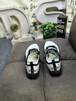 Adidas White Black Mesh Upper Synthetic Overlays Lifestyle Sneakers 8