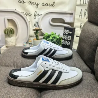 Adidas সাদা কালো স্লিপ-অন তিন স্ট্রাইপ লোফার