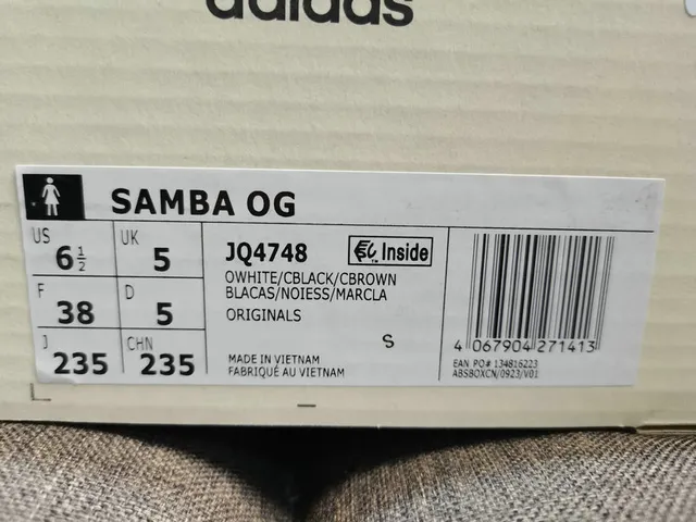 Adidas White Black Textured Upper Three Stripes Lifestyle Sneakers 2