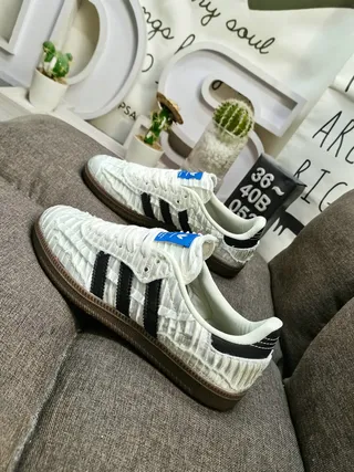Adidas White Black Textured Upper Three Stripes Lifestyle Sneakers 7