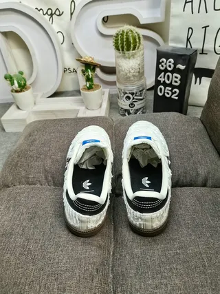 Adidas White Black Textured Upper Three Stripes Lifestyle Sneakers 8