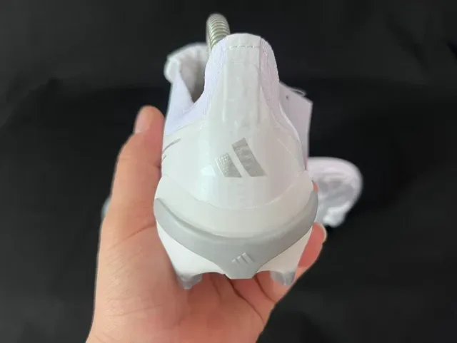 Adidas White Gray Low-Cut Synthetic Upper Firm-Ground Soccer Shoes 9