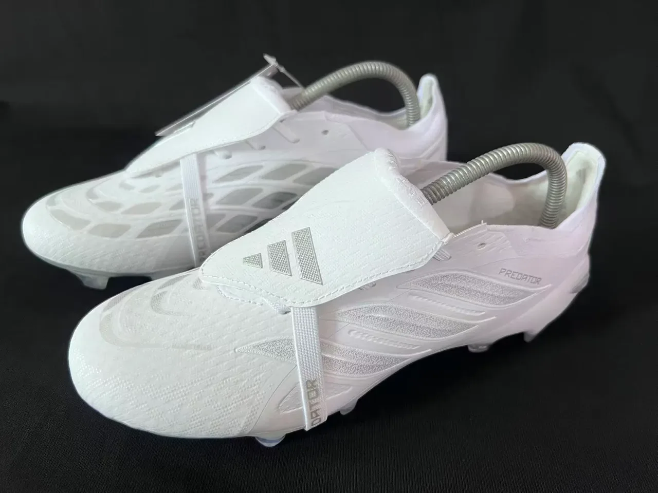 Adidas White Gray Low-Cut Synthetic Upper Firm-Ground Soccer Shoes 16