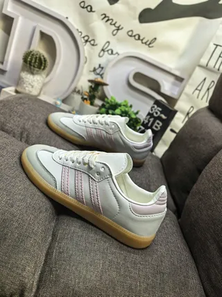 Adidas White Pink Low-Top Three-Stripe Side Panel Lifestyle Sneakers 7