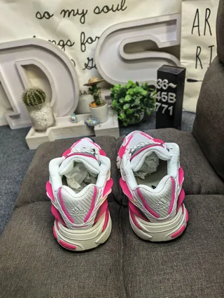 Adidas White Pink Platform Sole Layered Synthetic Overlays Chunky Sneakers 8