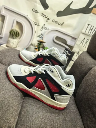 Adidas White Red Low-Top Layered Synthetic Overlays Lifestyle Sneakers 7