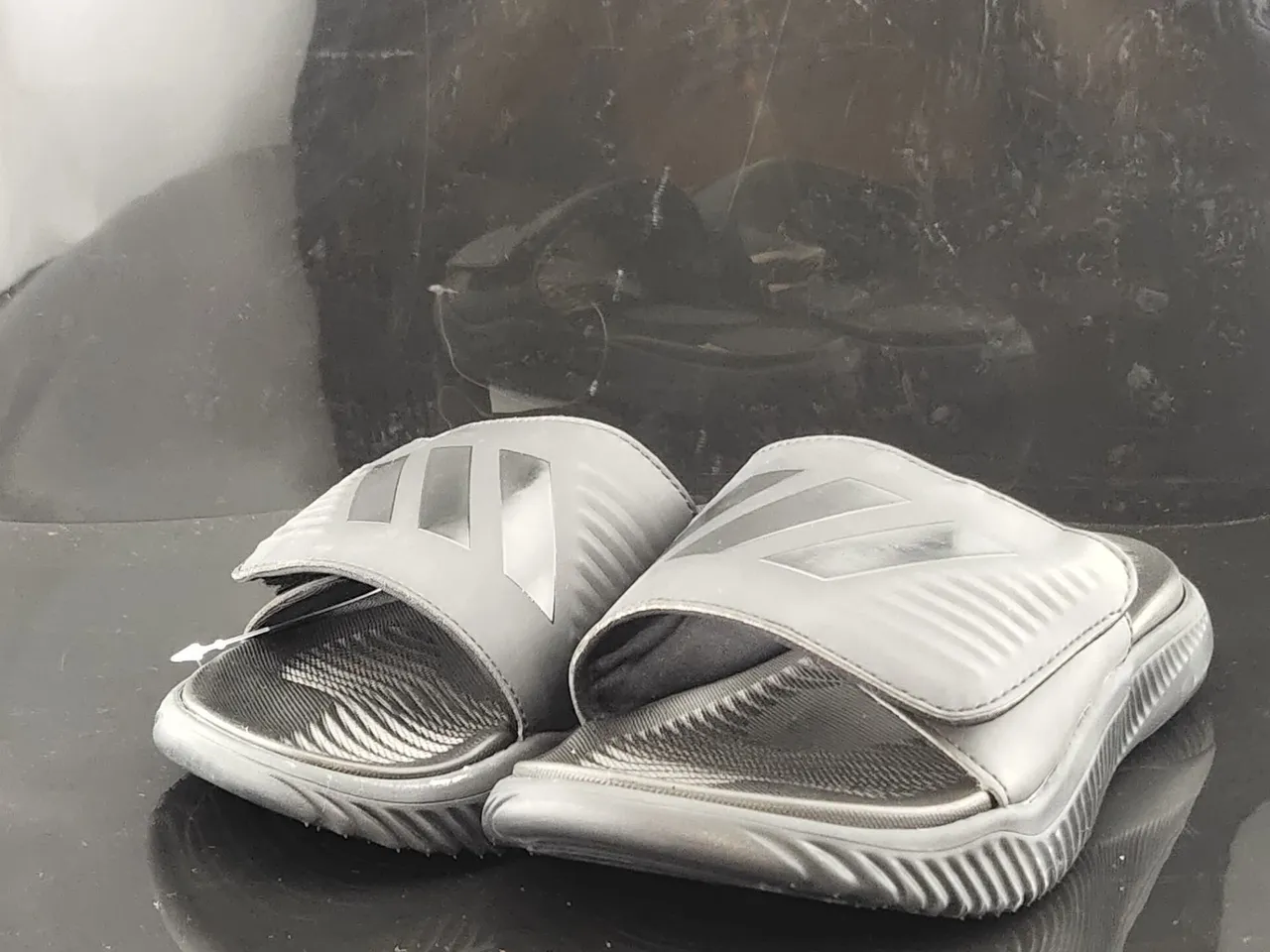 Adidas Yeezy Slide Black Monochrome Slipper 2
