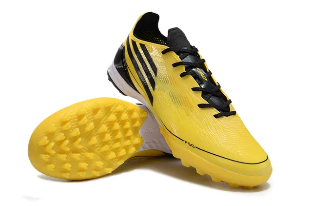 Adidas Jaune Noir Low-Cut Synthétique Haut Texturé Tricoté à côtes Gazon Chaussures de football 4