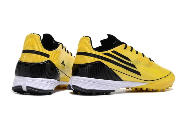 Adidas Jaune Noir Low-Cut Synthétique Haut Texturé Tricoté à côtes Gazon Chaussures de football 5
