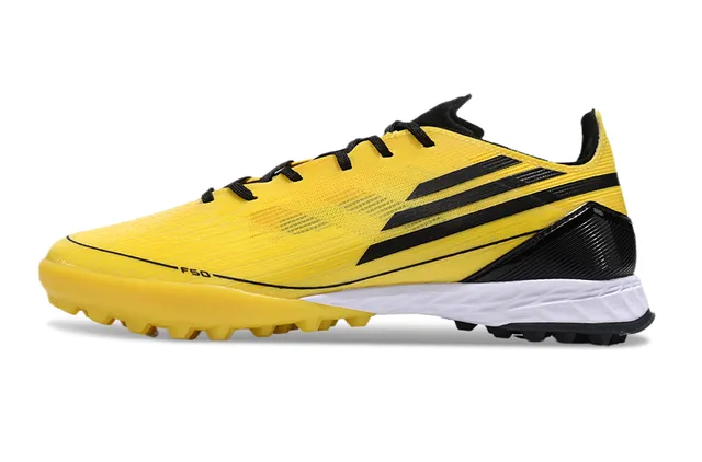 Adidas Jaune Noir Low-Cut Synthétique Haut Texturé Tricoté à côtes Gazon Chaussures de football 7