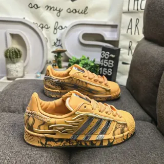 Adidas Yellow Black Low-Top Graphic-Printed Lifestyle Sneakers