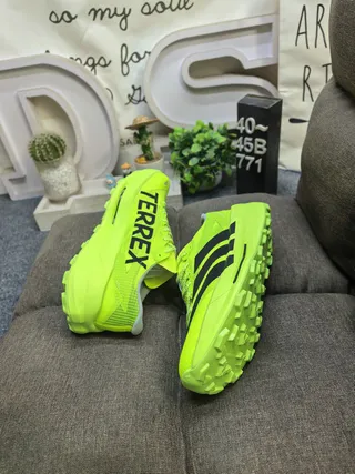 Adidas Jaune Noir Néon Maille Supérieure Trois Rayures Marque Chaussures de Course 6
