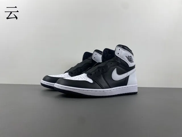 Air Jordan 1 Black and White Leather Basketball Shoes 2