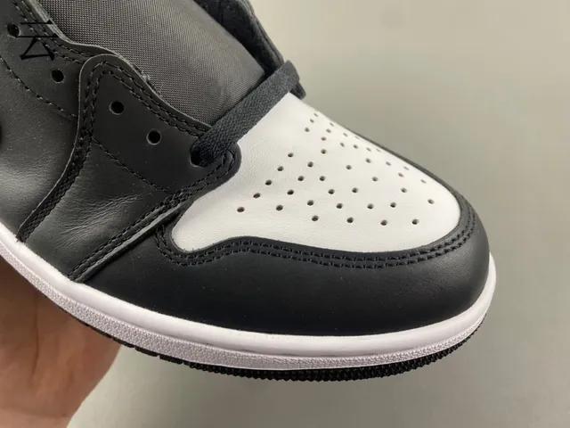Air Jordan 1 Black and White Leather Basketball Shoes 8