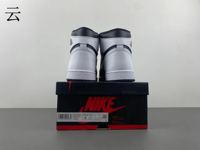 Air Jordan 1 Black and White Leather Basketball Shoes 17