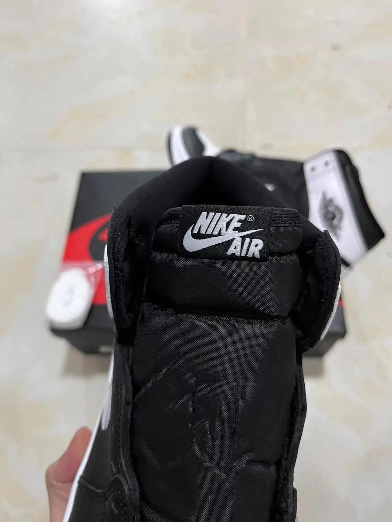 Air Jordan 1 Black and White Leather High-Top Basketball Shoes 4