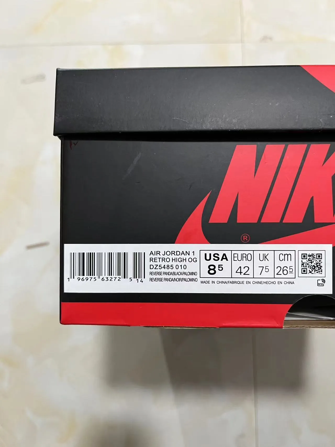 Air Jordan 1 Black and White Leather High-Top Basketball Shoes 11