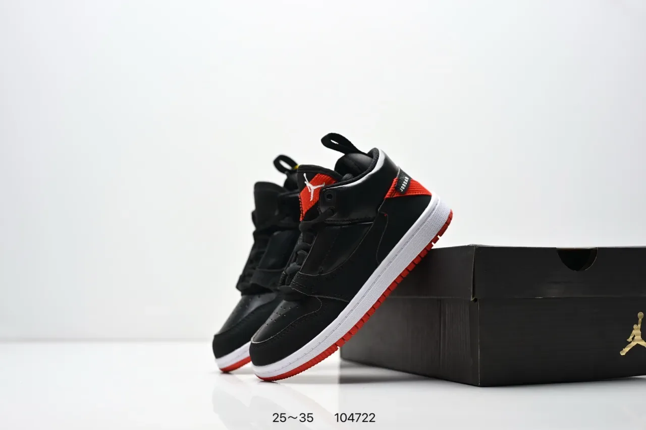 Zapatillas lifestyle con correa Air Jordan 1 negro blanco amarillo 4