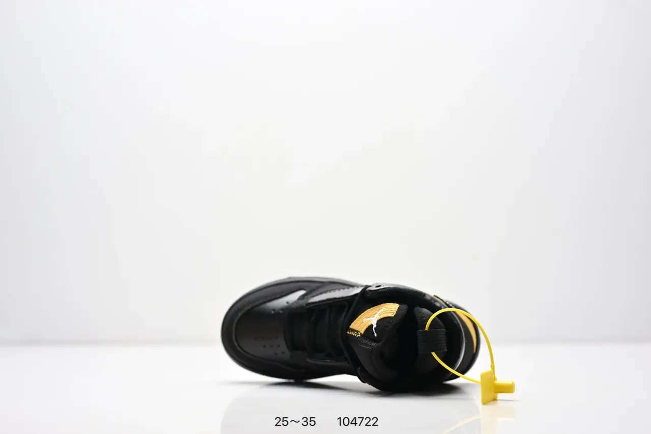 Zapatillas lifestyle con correa Air Jordan 1 negro blanco amarillo 16