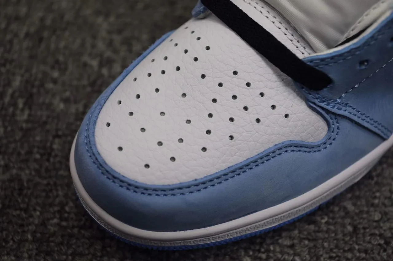 Air Jordan 1 Blue White High-Top Perforated Toe Basketball Shoes 3