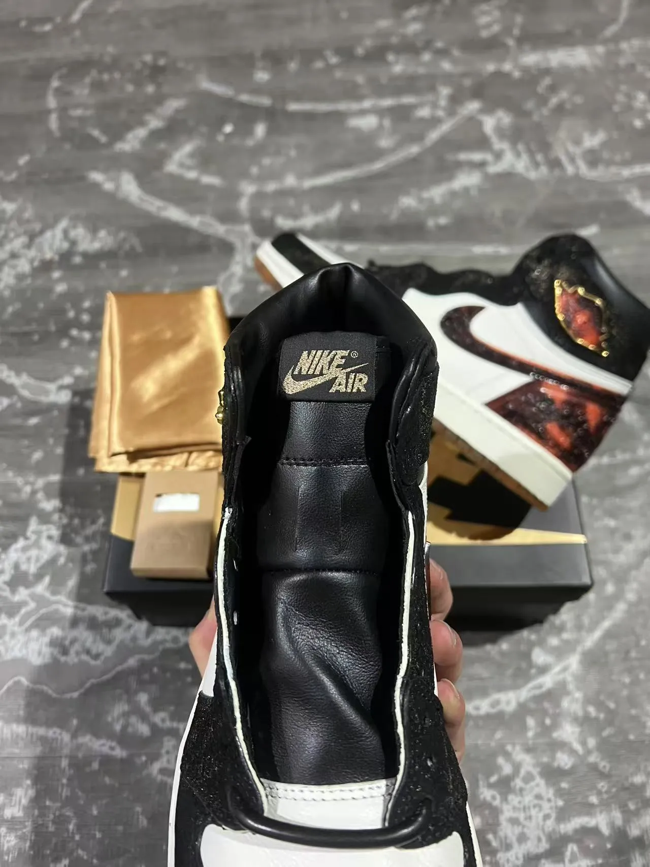 Air Jordan 1 High Black White Red Translucent Overlay Basketball Shoes 4