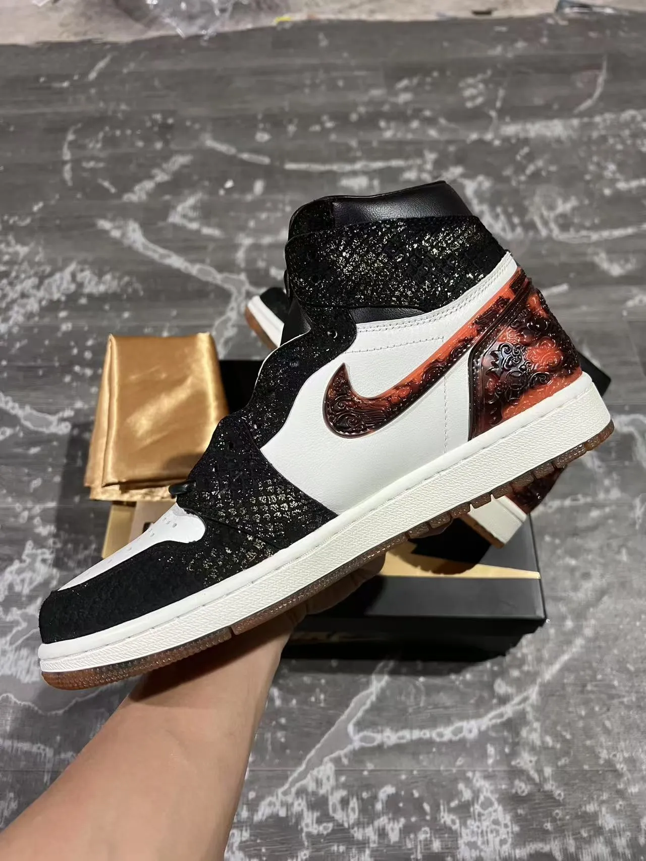 Air Jordan 1 High Black White Red Translucent Overlay Basketball Shoes 5