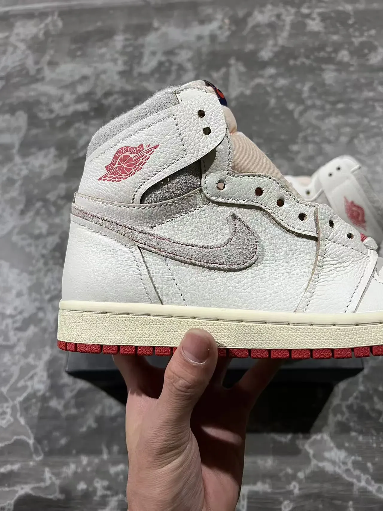 Air Jordan 1 High Off-White et Rouge Chaussures de Basketball en Cuir 7