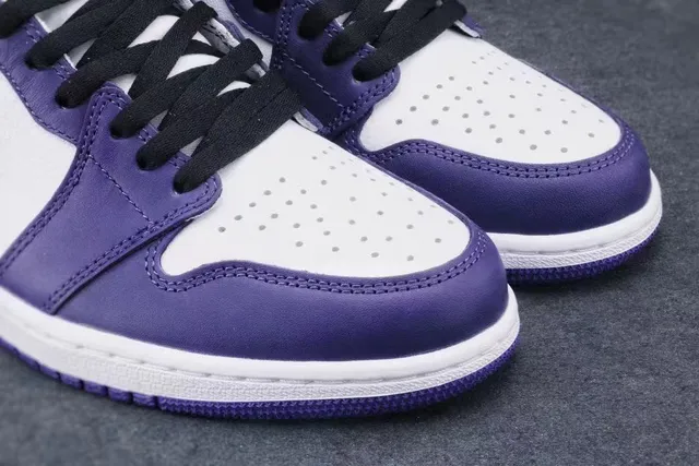 Air Jordan 1 High Purple and White Basketball Shoes 4