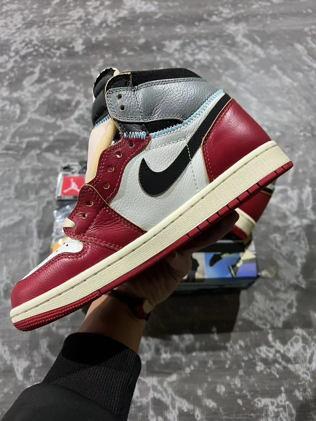 Air Jordan 1 High Red White Black Basketball Shoes 8