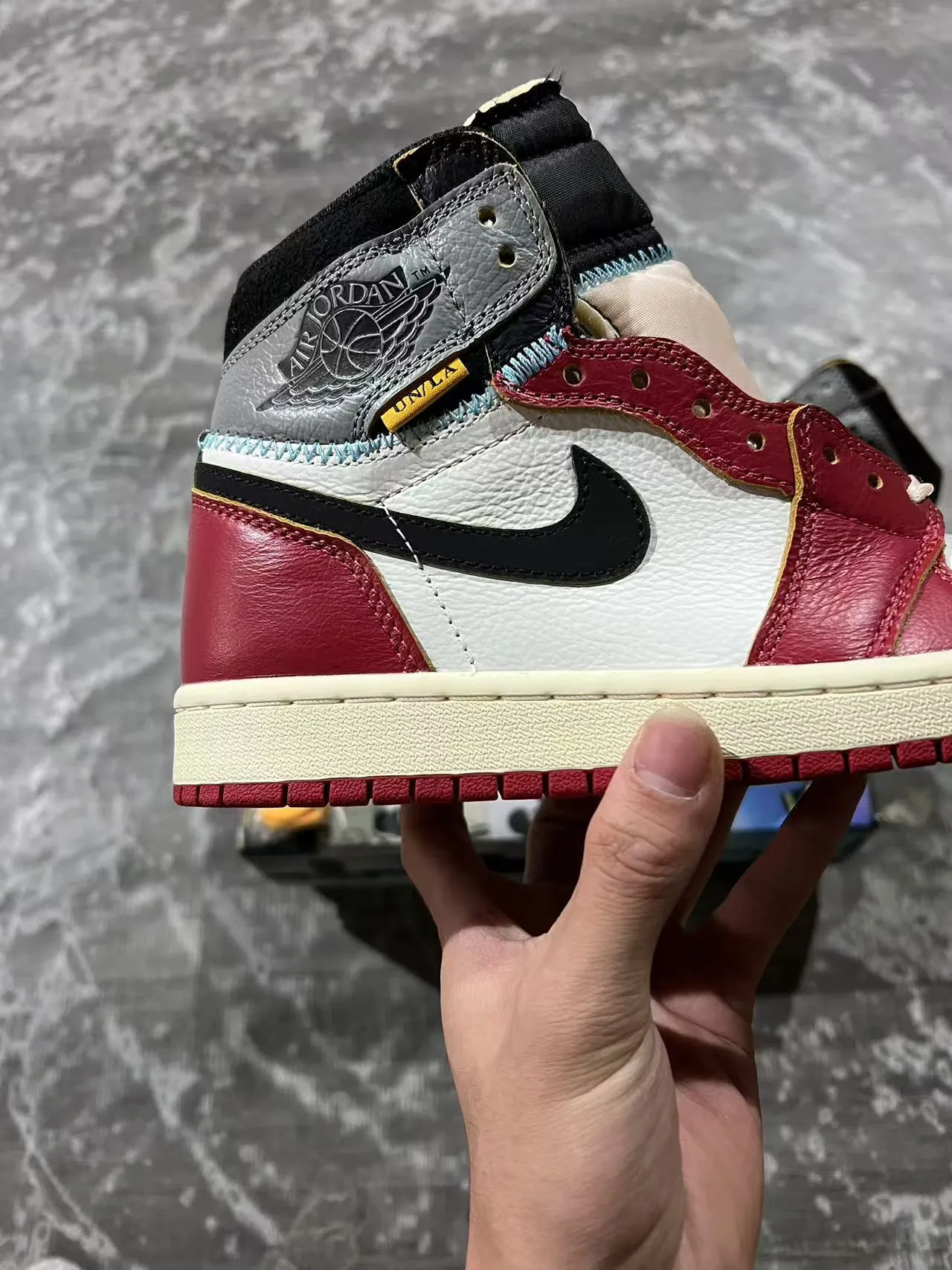 Air Jordan 1 High Red White Black Basketball Shoes 9