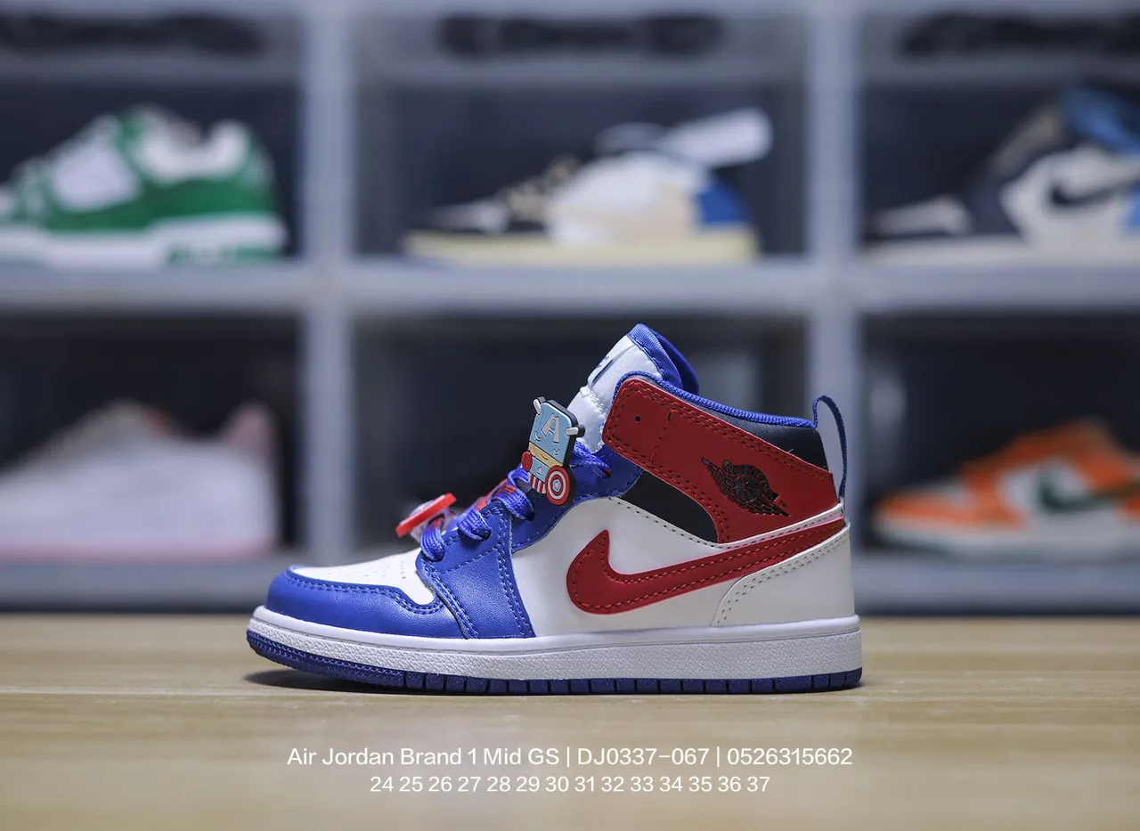 Air Jordan 1 Mid GS Pink White Basketball Shoes 3