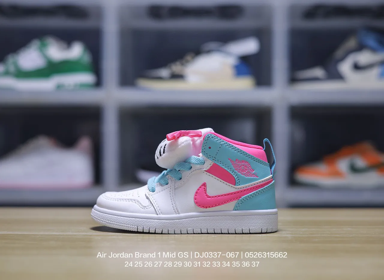Air Jordan 1 Mid GS Pink White Basketball Shoes 4
