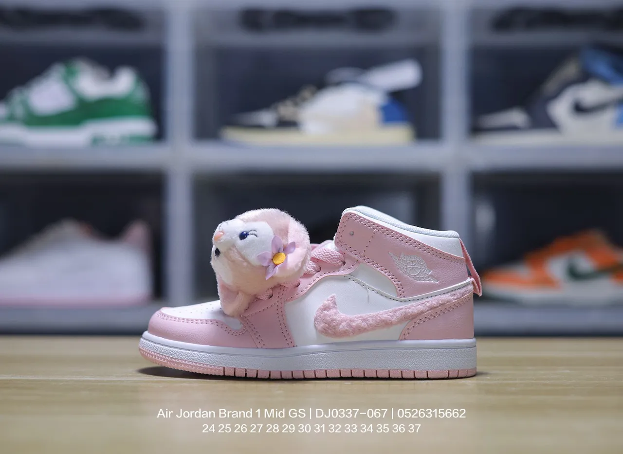Air Jordan 1 Mid GS Pink White Basketball Shoes 8
