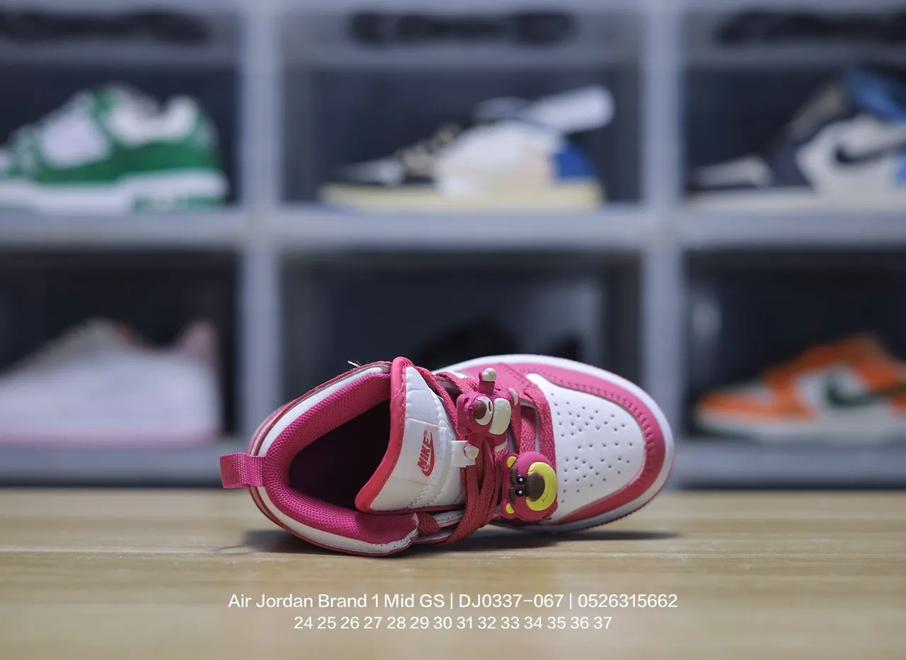 Air Jordan 1 Mid GS Pink White Basketball Shoes 17