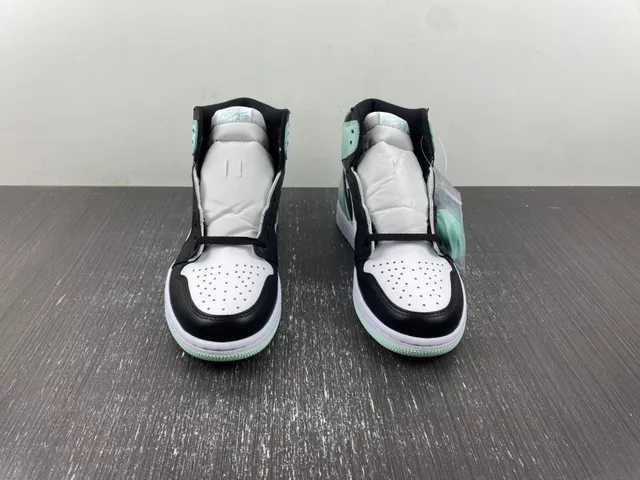 Air Jordan 1 Mint Green Black White Basketball Shoes 11