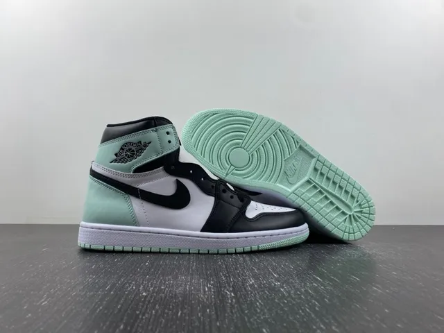 Air Jordan 1 Mint Green Black White Basketball Shoes 12