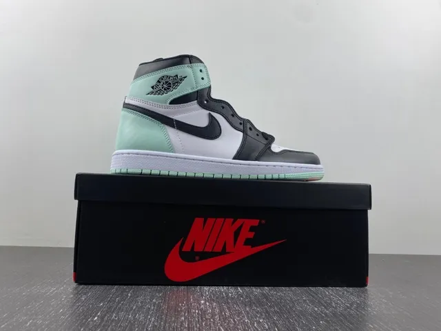 Air Jordan 1 Mint Green Black White Basketball Shoes 15