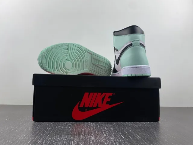 Air Jordan 1 Mint Green Black White Basketball Shoes 16